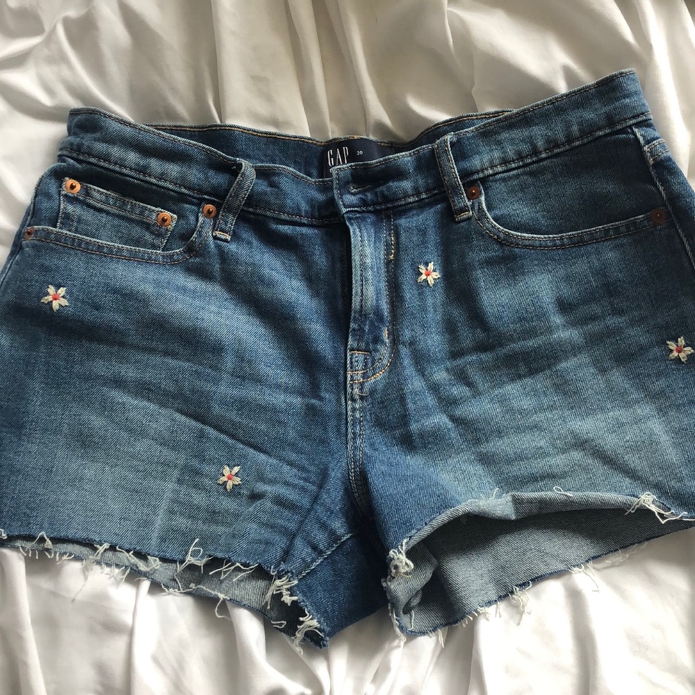 Pink flower denim shorts